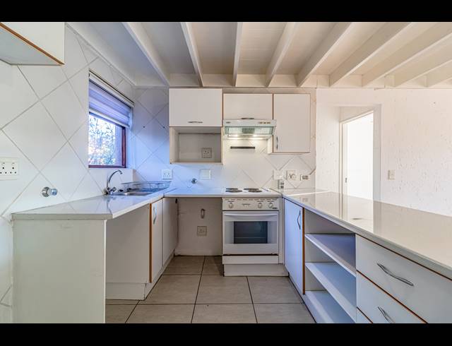 1 BEDROOM SECTIONAL TITLE FOR SALE IN DOUGLASDALE